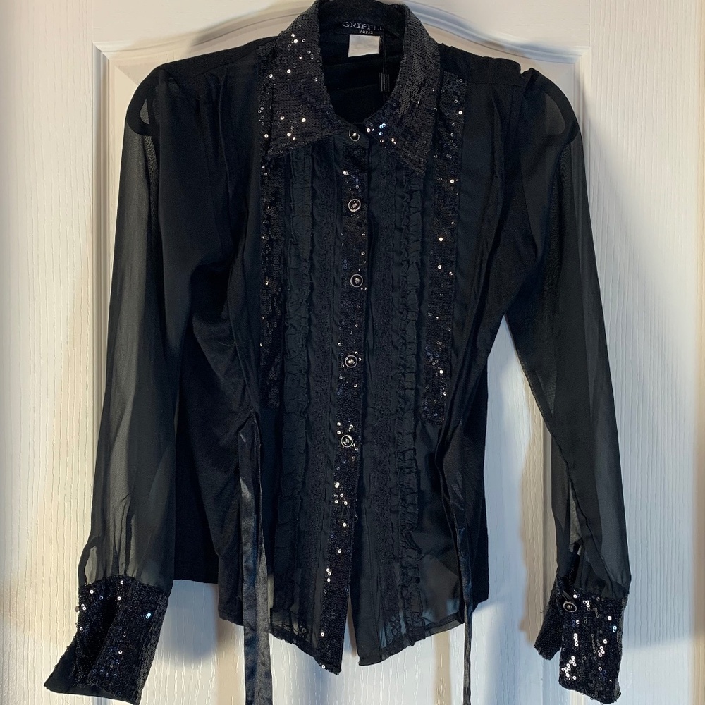 Grifflin Paris – Sheer Sleeve Blouse with Sequins‎ & Belt